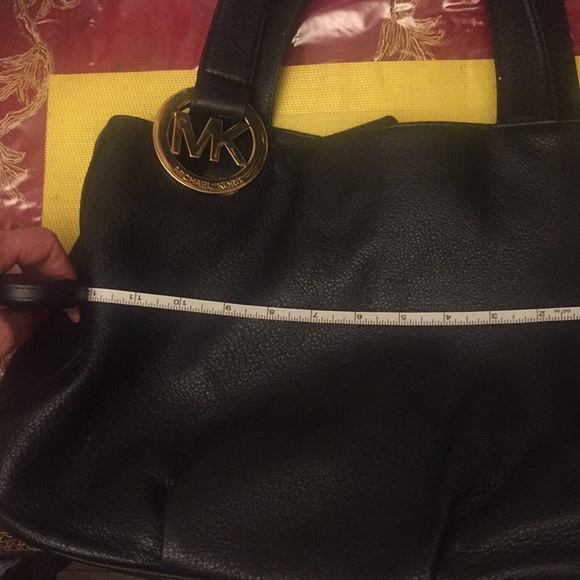 Michael Kors Handbag! - Picture 10 of 11